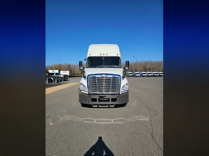 2019 FREIGHTLINER/MERCEDES CASCADIA 125