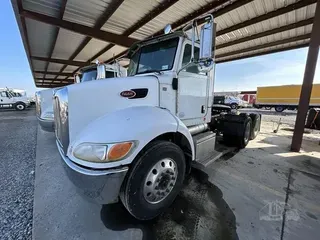 2010 PETERBILT 340