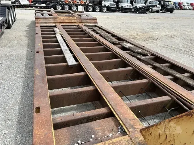 1978 NABORS 30 TON LOWBOY