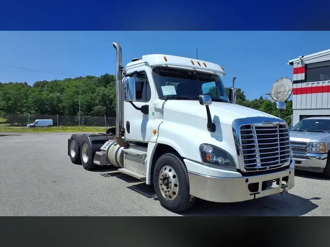 2020 FREIGHTLINER/MERCEDES CASCADIA 125