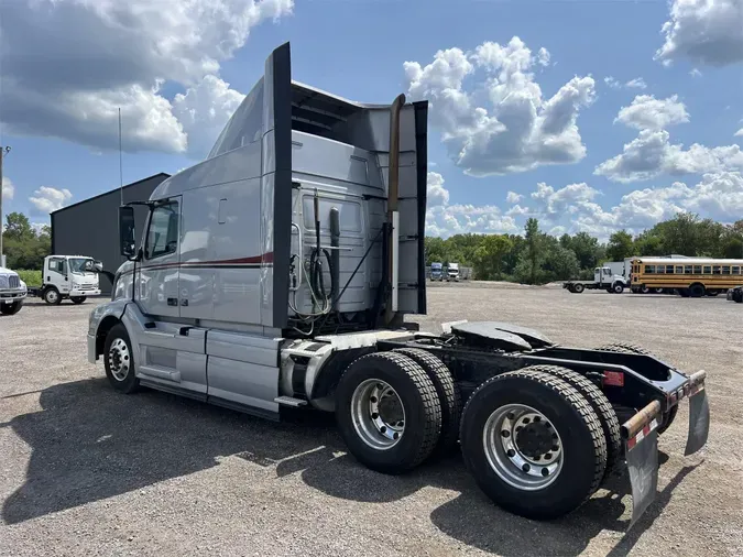 2016 VOLVO VNL64T630