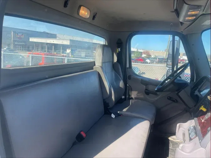 2020 Freightliner Business Class M2 1062687d29288a6019d39ed5b1528bf3e18