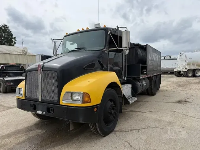 2007 KENWORTH T300