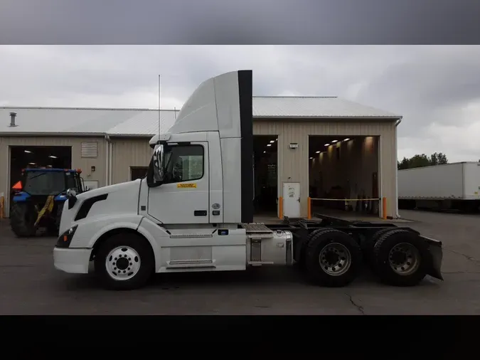 2018 Volvo VNL300