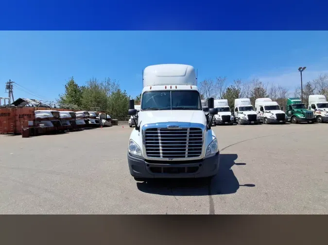 2019 Freightliner Cascadia 125
