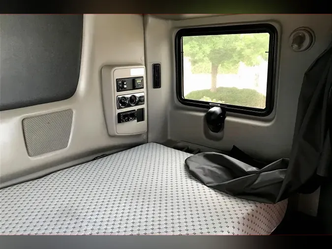 2022 INT LT625 6x4