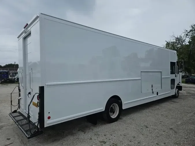 2018 FRTLR CUSTOM CHASSIS CORP MT55