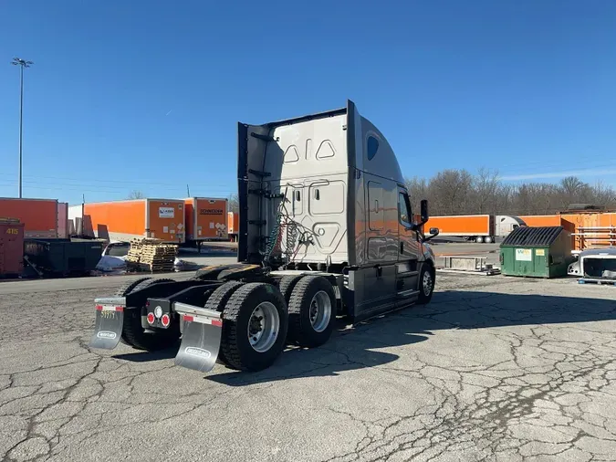 2023 Freightliner Cascadia