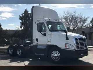 2017 Freightliner Corp. CASCADIA