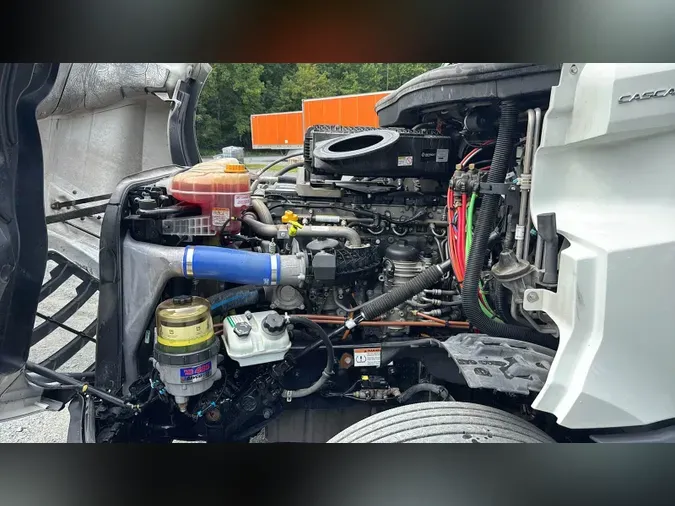 2022 Freightliner Cascadia 12626911821604d43b8b2967fc3eaed5896