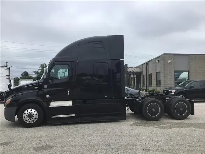 2021 FREIGHTLINER CA126