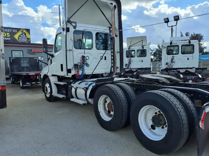 2020 FREIGHTLINER/MERCEDES NEW CASCADIA PX12664