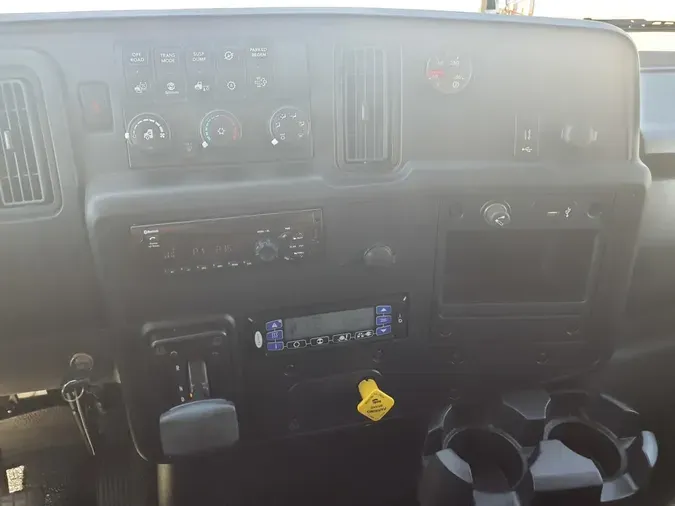 2020 NAVISTAR INTERNATIONAL MV607 (4X2)