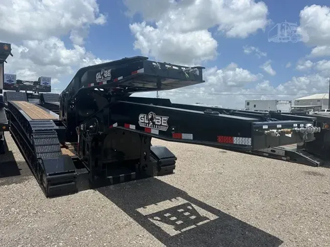 2026 GLOBE 55 TON WITH HYDRAULIC FLIP AXLE