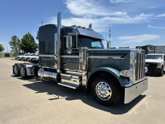 2025 Peterbilt 58926a02f2479182baa96455a6c966ba015