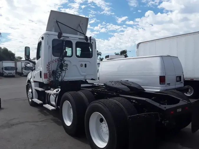 2019 FREIGHTLINER/MERCEDES CASCADIA