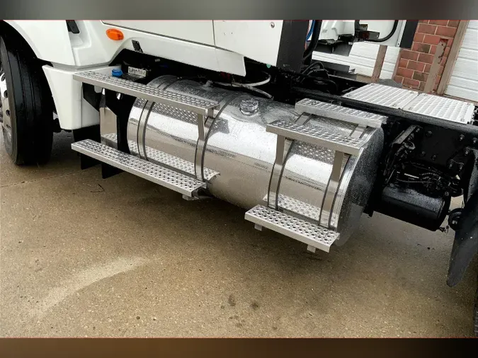 2020 INT LT625 6x4