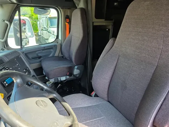 2020 FREIGHTLINER CASCADIA 125