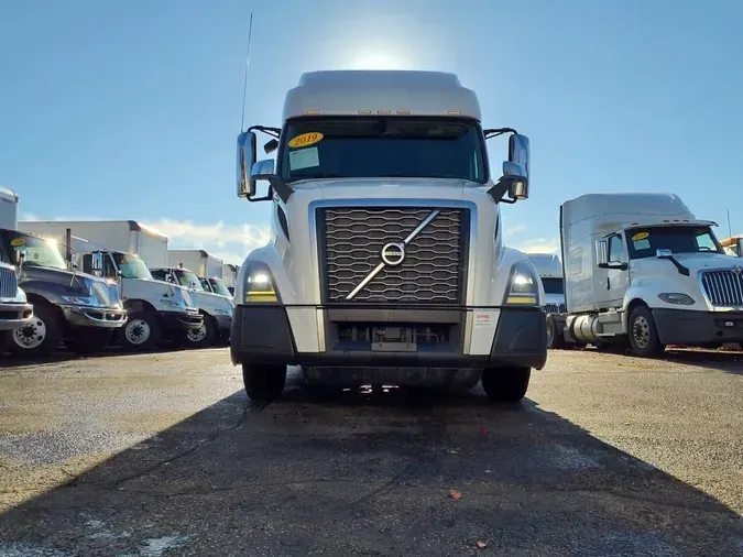2019 VOLVO VNL64T-760