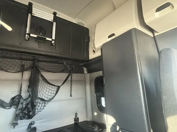 2019 Freightliner New Cascadia 126