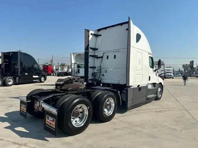 2021 Freightliner Cascadia