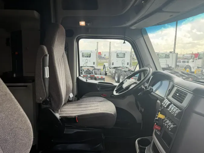 2024 Peterbilt 579