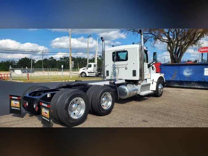 2022 Peterbilt 567