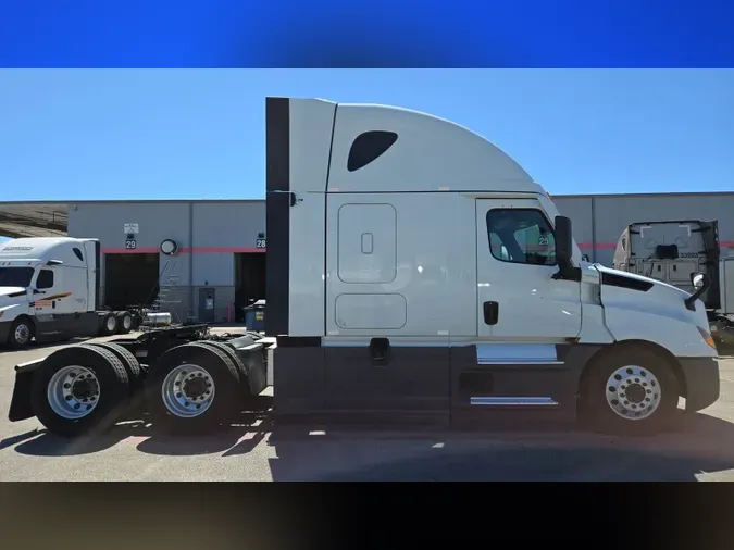 2024 Freightliner Cascadia 126