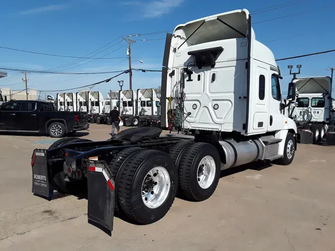 2020 FREIGHTLINER/MERCEDES CASCADIA 125