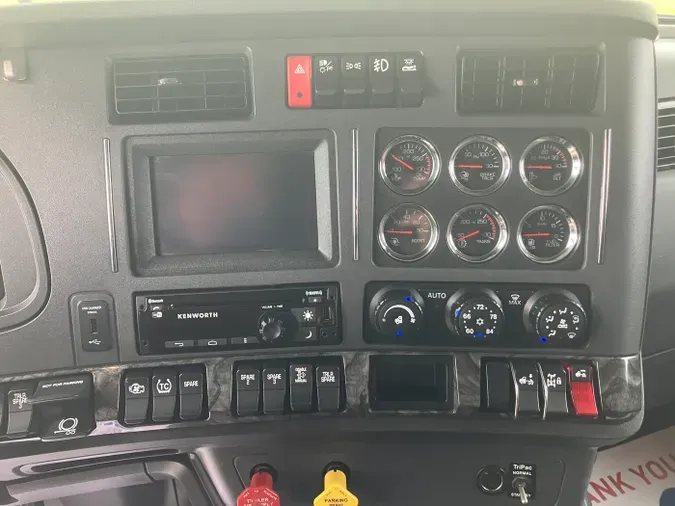 2024 Kenworth W990