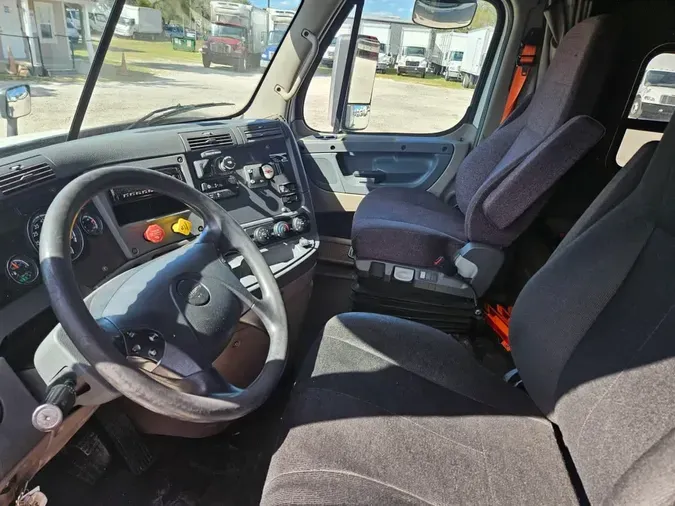2019 FREIGHTLINER/MERCEDES CASCADIA 125