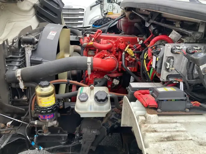 2020 FREIGHTLINER/MERCEDES M2 106