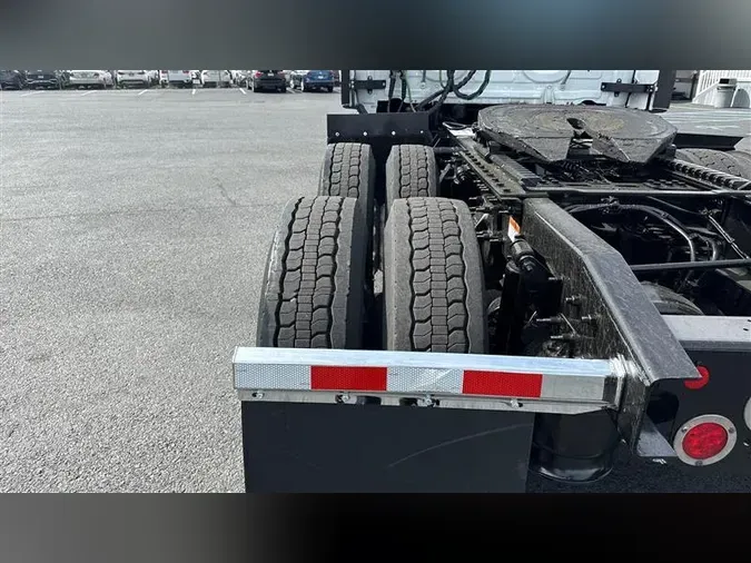 2020 FREIGHTLINER CA126