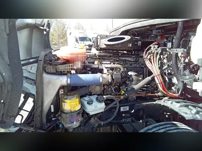 2020 Freightliner Cascadia 126