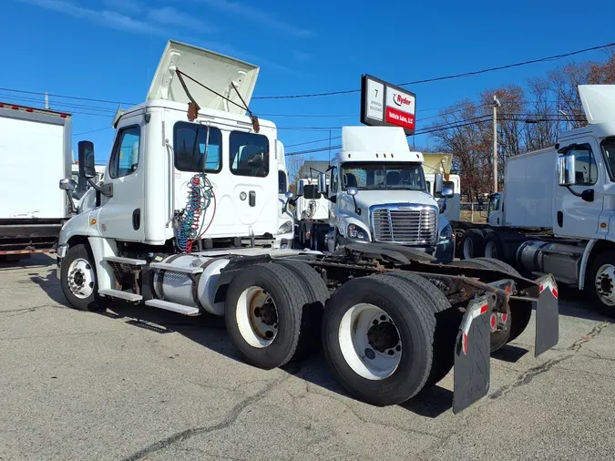 2017 FREIGHTLINER/MERCEDES CASCADIA 125