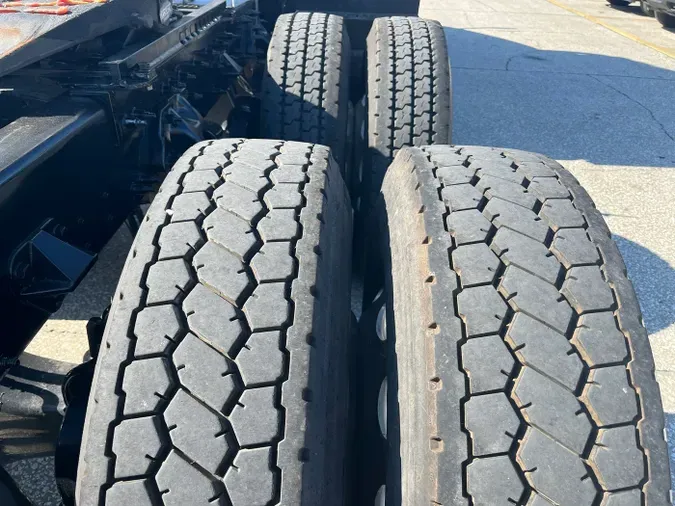 2023 Peterbilt 57926bf44a7a059d80219fa9ec946dac672