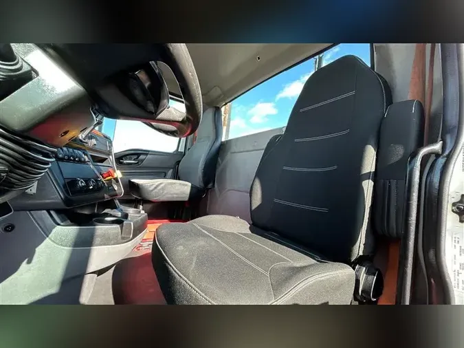 2020 INTERNATIONAL RH613