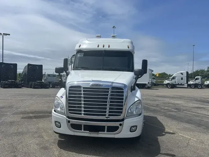 2016 Freightliner Cascadia26c0c0e28ed211a8a171103a47f5ff75