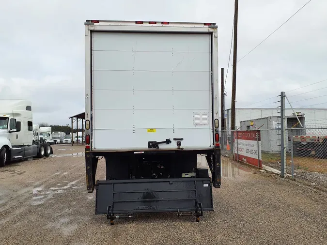 2013 FREIGHTLINER/MERCEDES M2 106