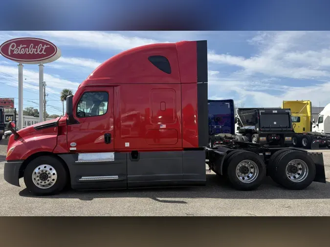 2022 Freightliner Cascadia