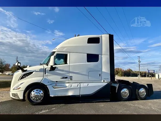  VOLVO VNL64T860