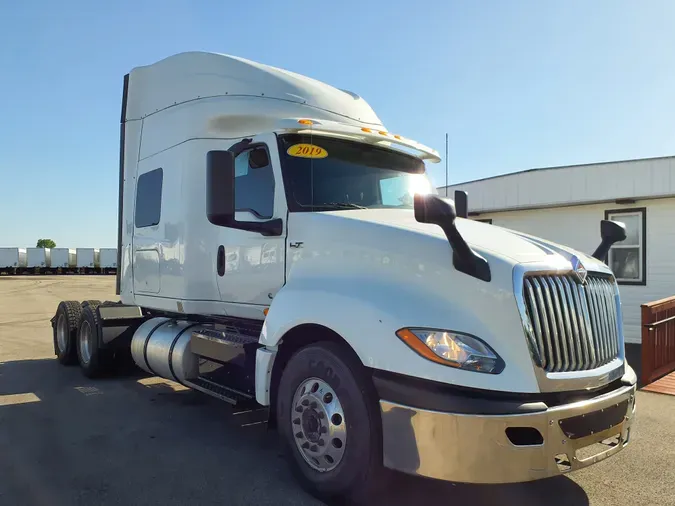 2019 NAVISTAR INTERNATIONAL LT625 SLPR CAB