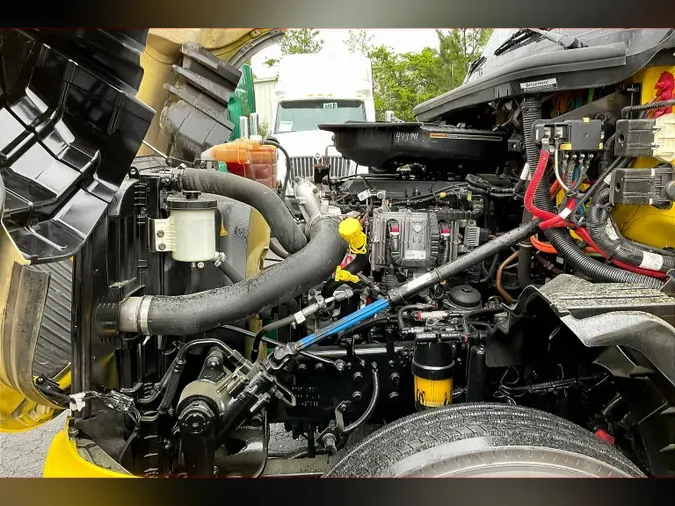 2021 INT LT625 6x4