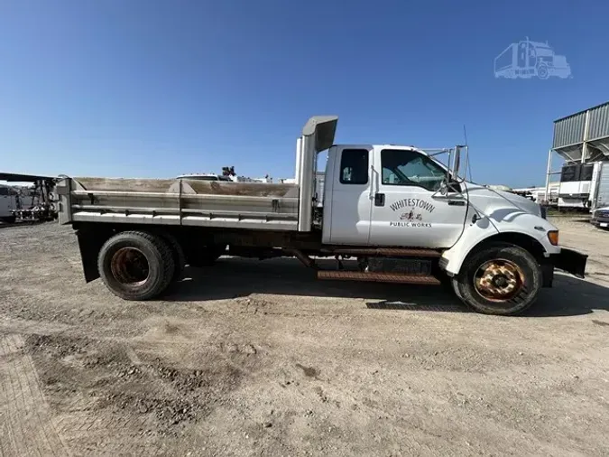 2015 FORD F750 SD