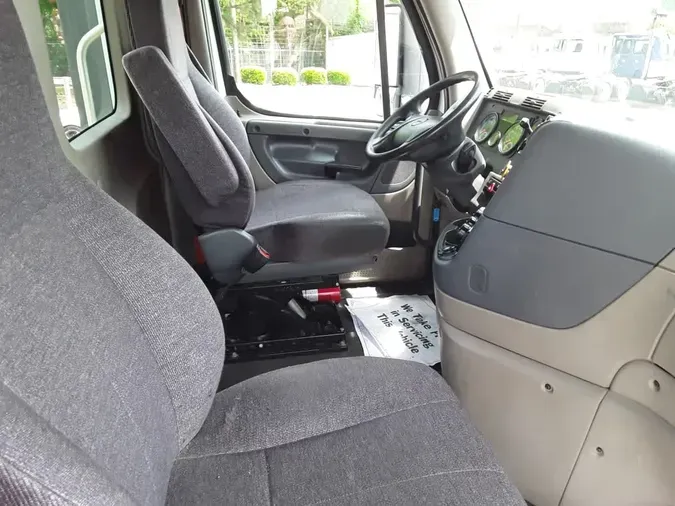 2019 FREIGHTLINER/MERCEDES CASCADIA 11326c8a4ca050dfb1b88a0cadc9b521210