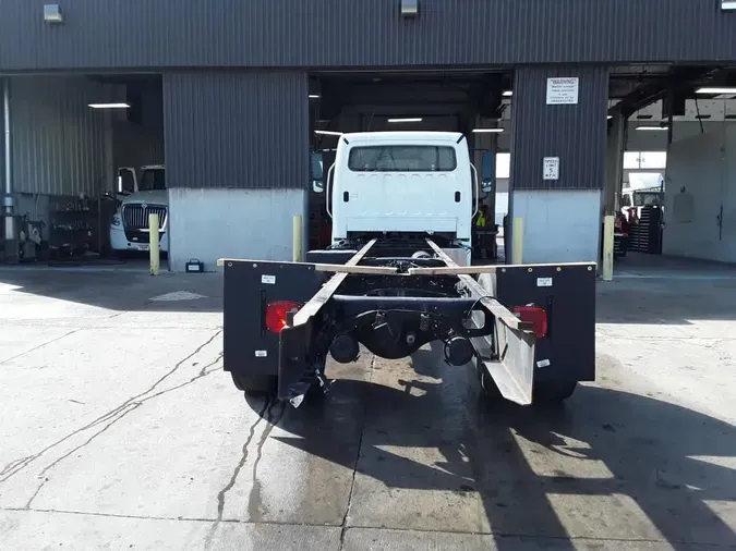 2020 FREIGHTLINER/MERCEDES M2 106