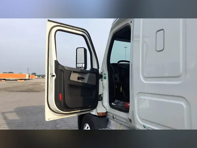 2020 Freightliner Cascadia