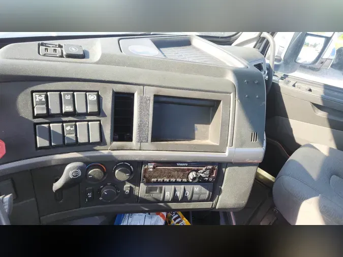 2019 Volvo VNL300