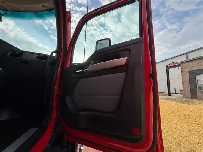 2023 KENWORTH T68026cb3e3159cc3b79cf5942ebbeeaf0fc