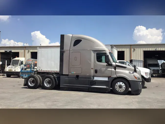 2023 Freightliner Cascadia